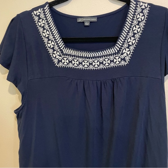 Navy blue Adrianna Papell short sleeve blouse with white embroidery, size Large - Picture 3 of 4